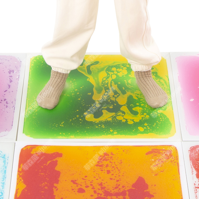 华森葳儿童用品 动物小组教学毯 多彩的野生动物教学毯 感官液体地垫高清大图