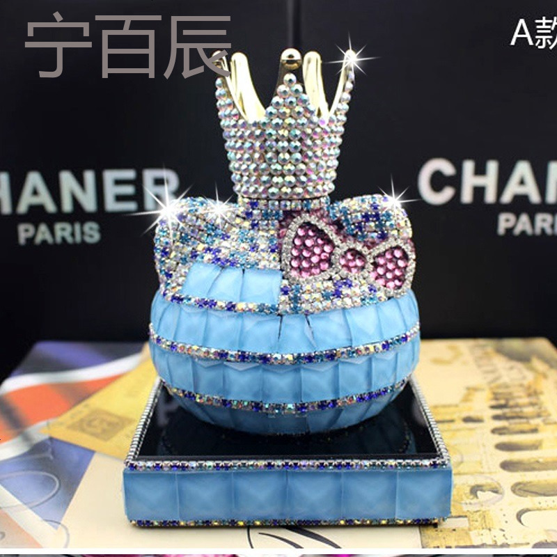 幻海女性镶钻水晶汽车香水座创意皇冠车载座式香水车内饰品摆件除异味