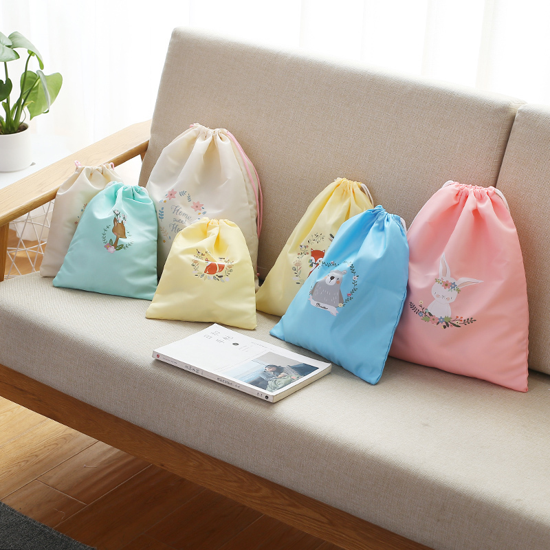 家柏饰(CORATED)防水布袋子旅行收纳套装内衣收纳包行李箱衣服整理包抽绳束口袋 粉色中号