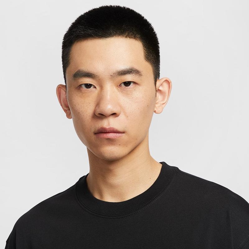 Nike宽松休闲运动T恤男款可机洗越南制造