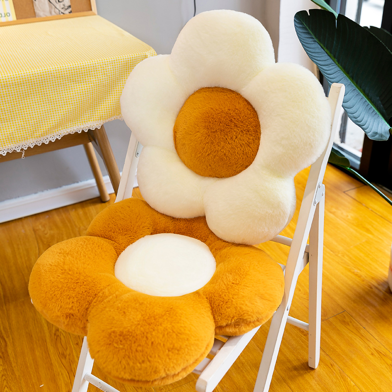 花朵抱枕餐桌 餐桌花朵抱枕高清大图