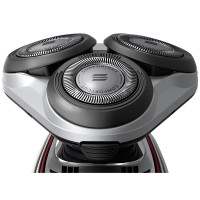 飞利浦(Philips)星球大战系列电动剃须刀XZ5800/69 三刀头全身水洗男士充电式刮胡须刀 带洗脸刷 法斯马版