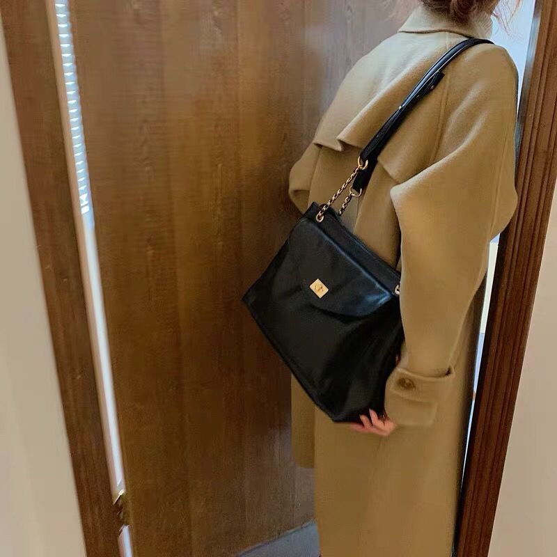 包包女2021新款潮韩版时尚大容量简约ins复古百搭单肩斜跨大包 黑色