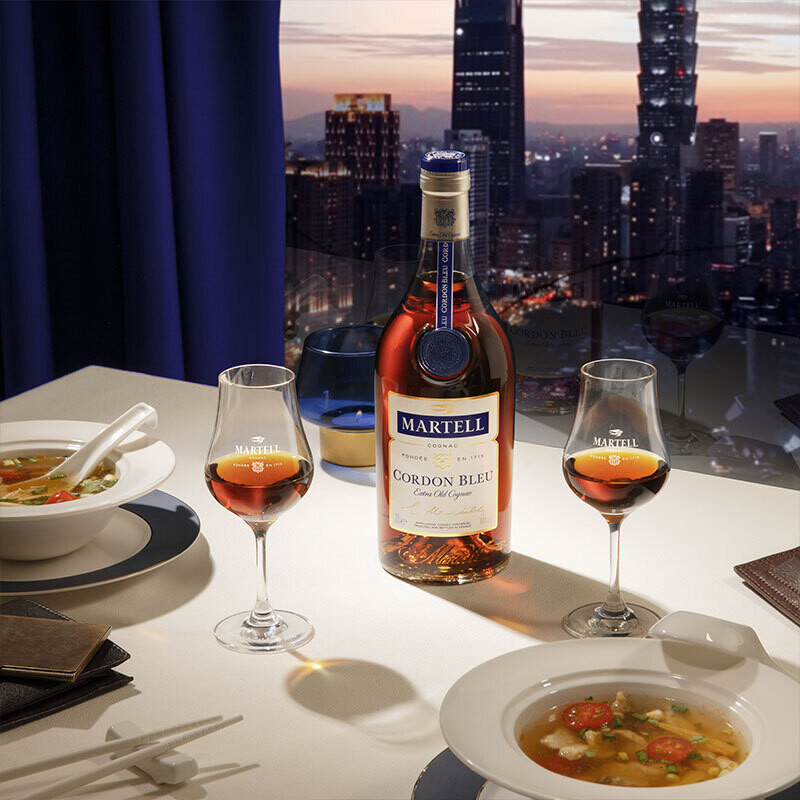 法国 Martell马爹利蓝带Cordon Bleu X.O级干邑白兰地进口洋酒烈酒1000ml 海外版
