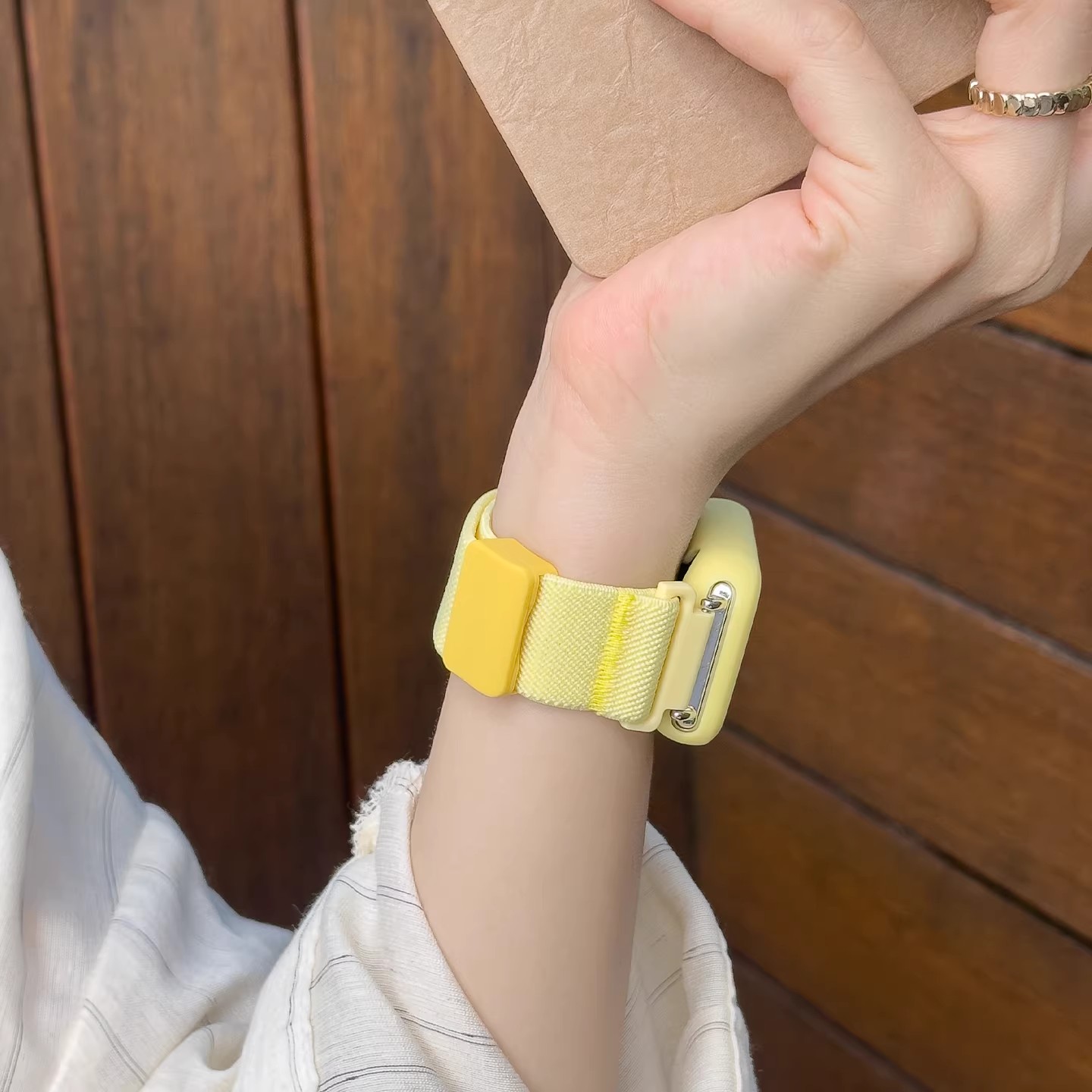 适用于小米手环9Pro表带奶酪黄秋冬设计款塑胶磁吸可爱扣时尚女生8Pro腕带运动智能手表红米watch6/5创意情侣高清大图