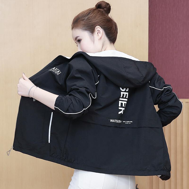 迪鲁奥(DILUAO)40岁50岁妈妈穿的衣服秋冬风衣女2021新款通勤宽松显瘦百搭服外套