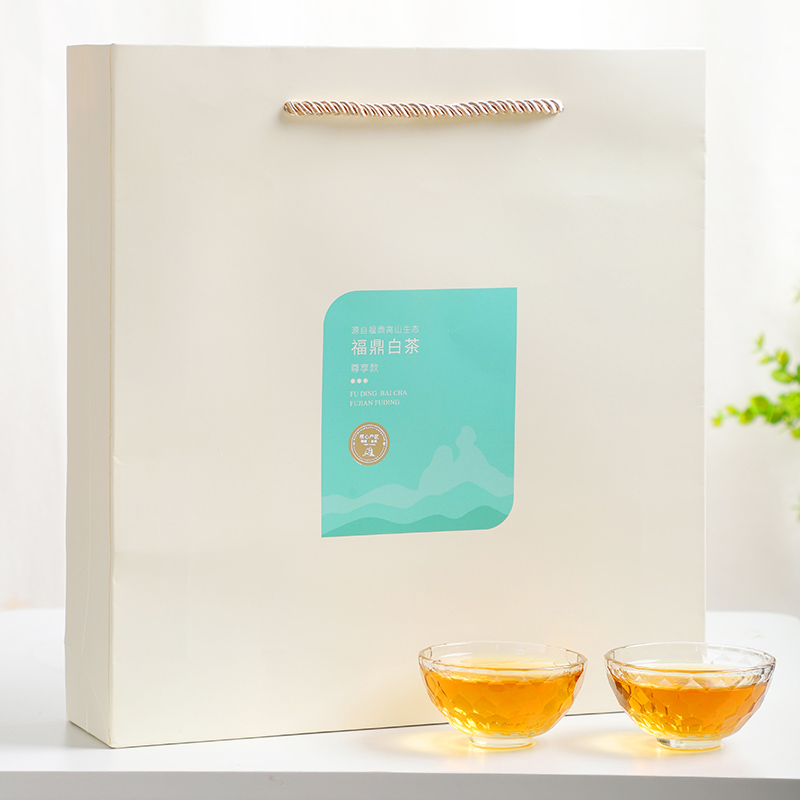 福鼎白茶小方片2016年老白茶叶贡眉枣香寿眉闷泡饼干茶盒装40片高清大图