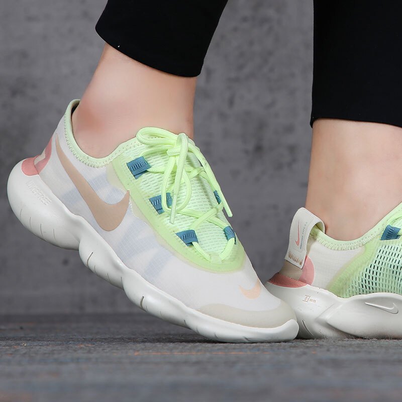 Nike/耐克 女鞋减震轻便透气低帮运动鞋跑步鞋 CJ0270-101