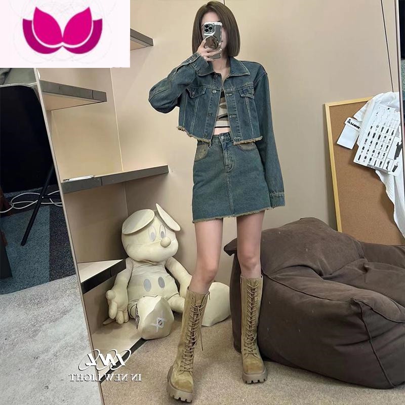 七斓炸街牛仔套装女秋季新款复古毛边牛仔上衣短外套高腰半身裙套 M 牛仔套装现货
