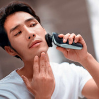 【送旅行盒】飞利浦（PHILIPS）男士电动剃须刀S5080三刀头荷兰进口多功能理容全身水洗护肤剃胡刀胡须刀刮胡刀