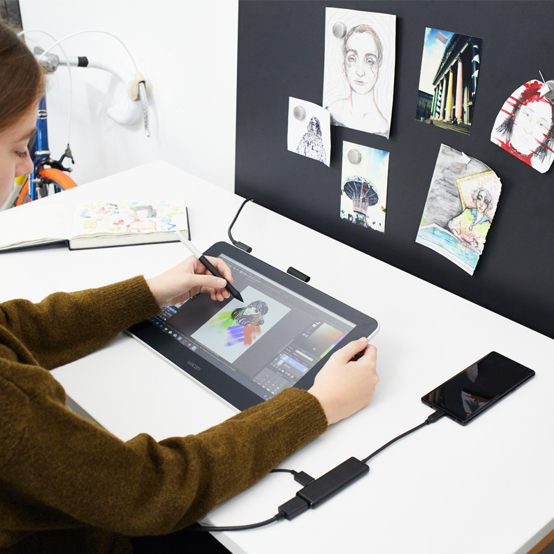 和冠 Wacom one万与创意液晶数位屏 DTC-133 绘画屏 绘画板 数位板 黑色