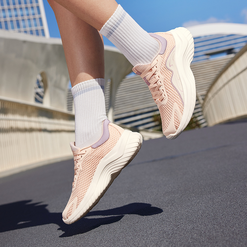 361°女鞋运动鞋新款女常规跑鞋682522230F高清大图