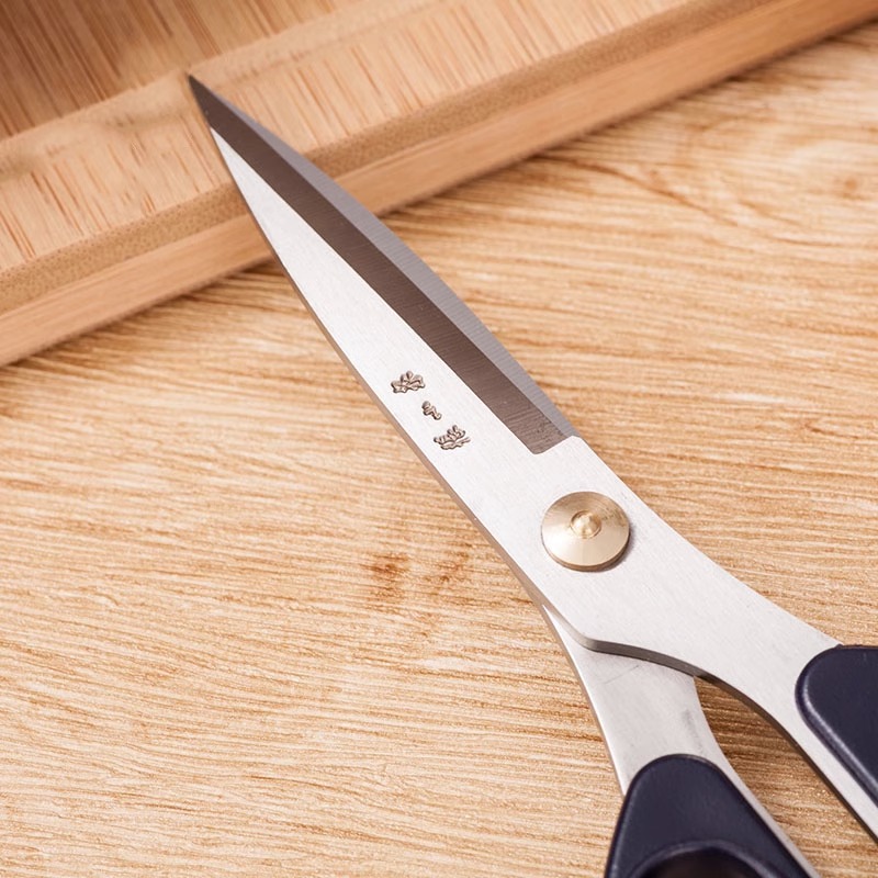 张小泉家用剪刀手工裁缝线头剪厨房鸡骨杀鱼剪修花修枝多功能剪子高清大图