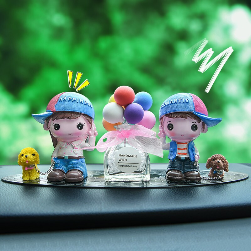 tyui 汽车摆件 车内饰品车载摆件创意个性男女情侣卡通娃娃车内香水座