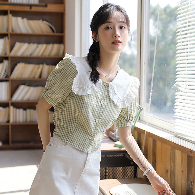 2022夏季新款减龄文艺娃娃领拼接格子百搭搭短袖衬衫女图片
