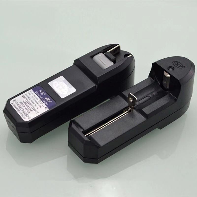 锂电池充电器单槽18650理发器电池充电器单槽座充强光手电筒37v锂电池