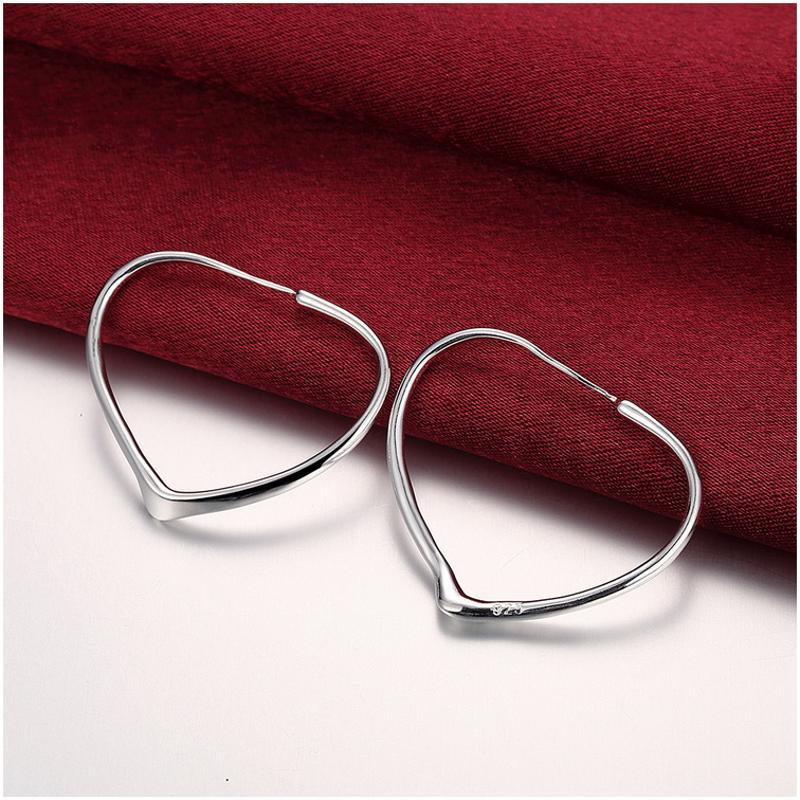E028Women silver plated earring镀925纯银耳环时尚个性心形耳圈