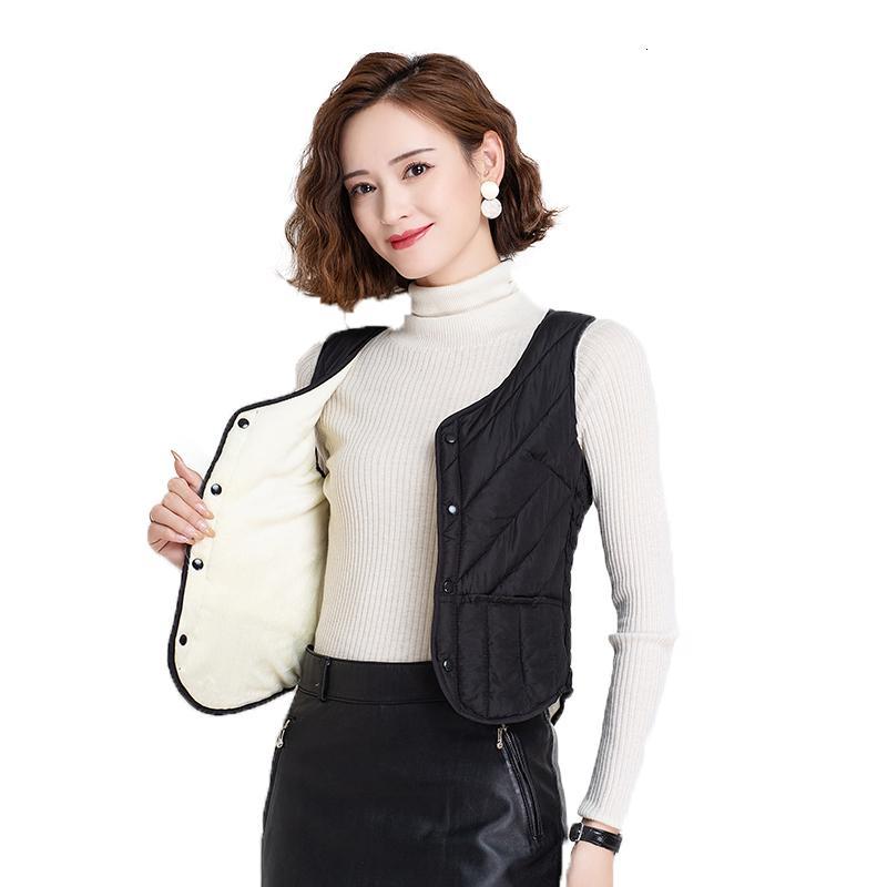 新款新款羽绒棉马甲女短款秋冬季中老年女士坎肩大码妈妈内穿贴身背心