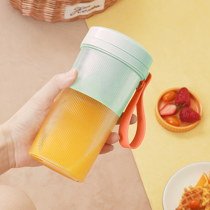 荣事达 Royalstar 便携式榨汁机 网红无线充电迷你果汁机 榨汁杯料理机随行杯 RZ-19Y3A高清大图