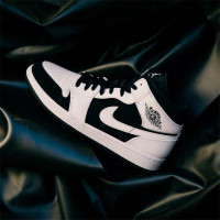 美国直邮 AIR Jordan 1 MID AJ1黑白熊猫男女篮球鞋 中帮男板鞋554724-113