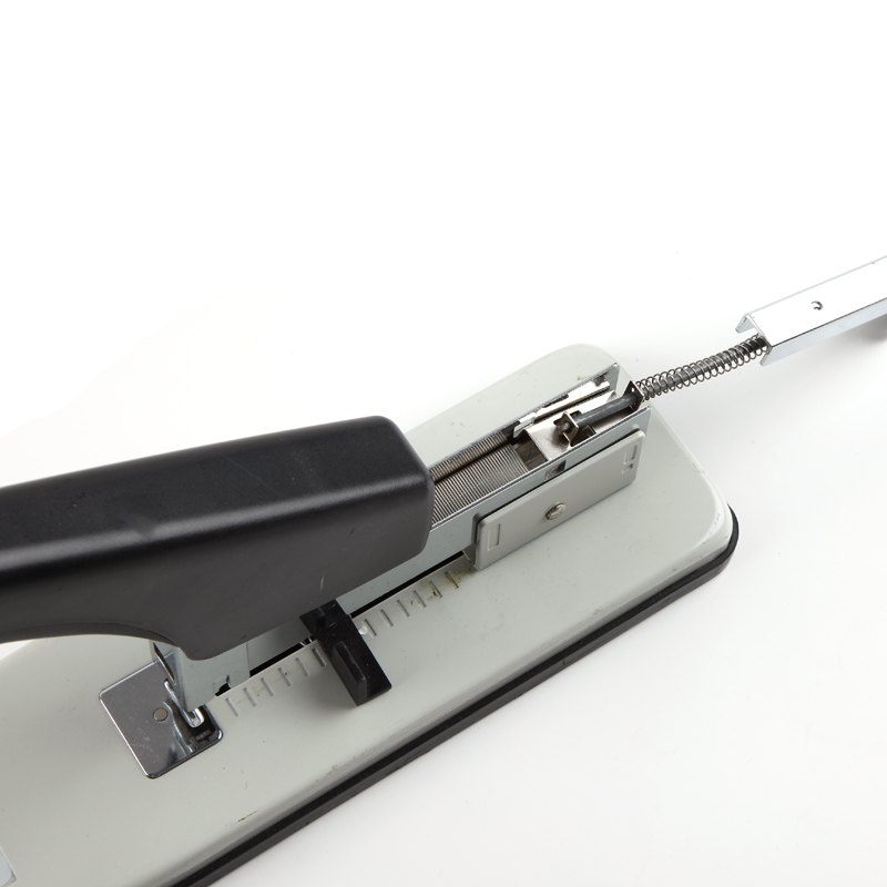 齐心 B3061 标准重型订书机(100页) 灰 单个装高清大图