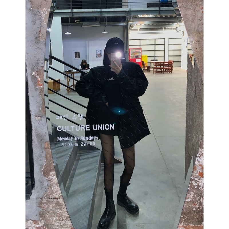 艳如飞网红炸街灯芯绒西装外套女春秋设计感小众气质黑色港风西服上衣潮套装