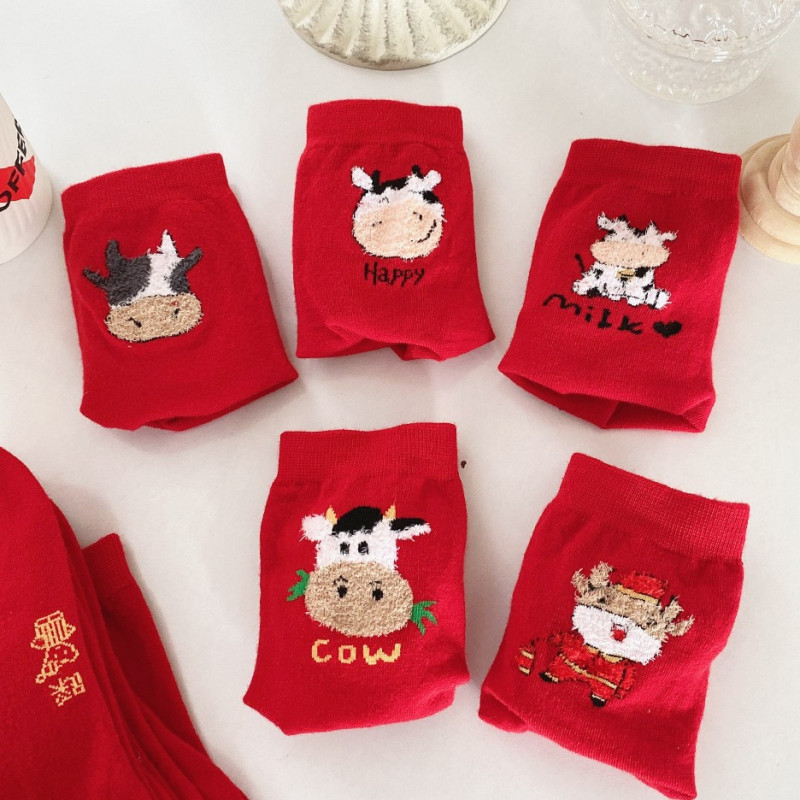 可莉允牛年红袜子女本命年袜秋冬属牛可爱日系中筒袜红色牛气冲天袜子