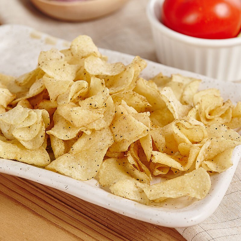 Calbee卡乐比牌坚薯片黑胡椒味薯片(膨化食品)两袋装