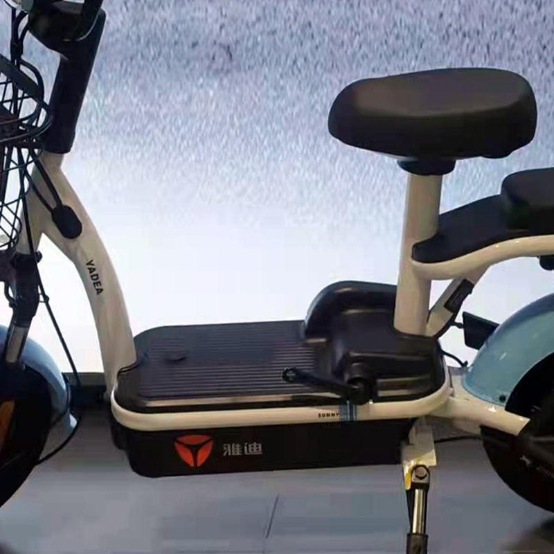 雅迪yadea电动车小金果电动自行车新国标男女通勤小金果48v锂电