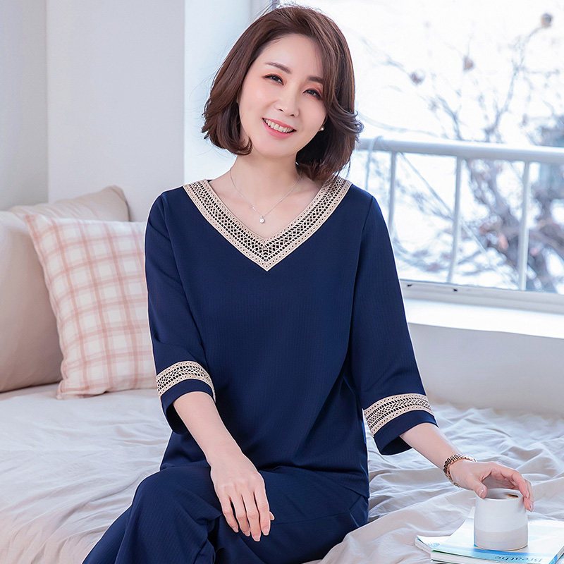 香颜品牌妈妈春装时尚洋气宽松休闲两件套50岁中老年女春秋装气质减龄