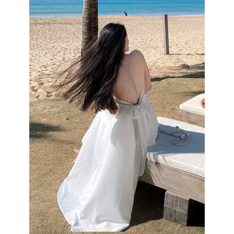 艳如飞林关关 海南三亚沙滩裙露背吊带连衣裙超仙女海边白色度假裙长裙连衣裙