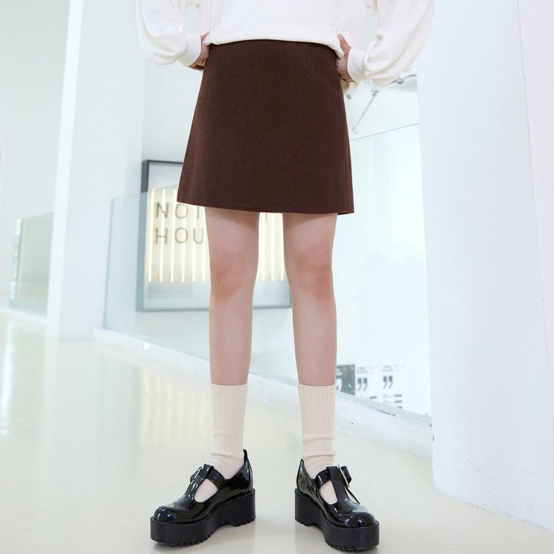 美特斯邦威毛呢半裙女格纹短裙2020新款秋季A字裙时尚女士半身裙 土壤棕 155/62A/S
