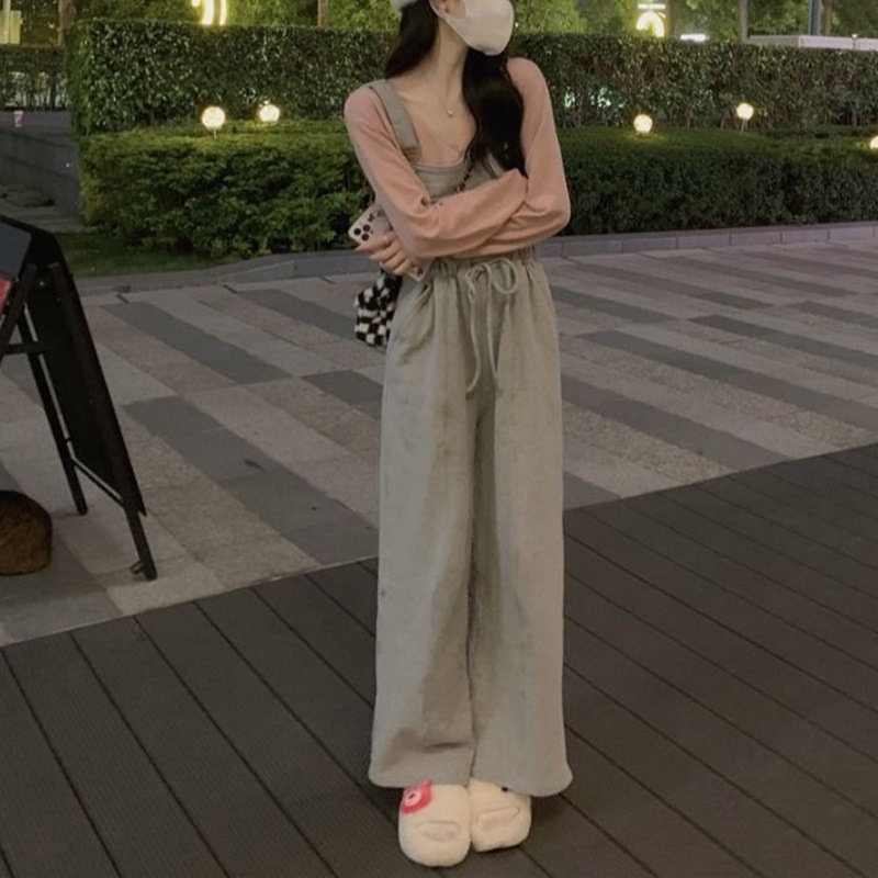 小个子穿搭背带裤+长袖T恤打底衫两件套户外休闲套装女装_1