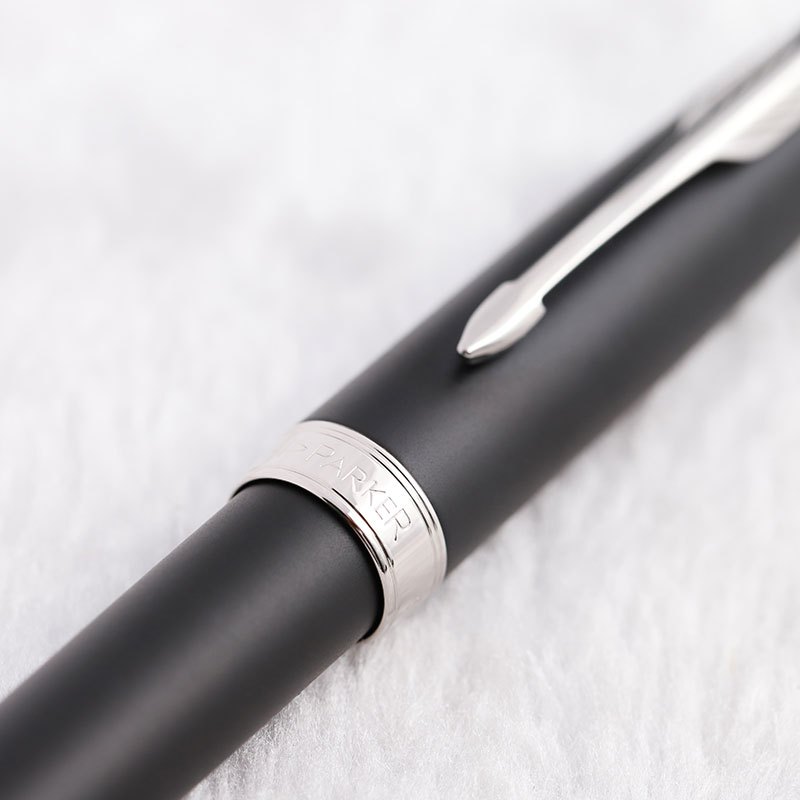 派克PARKER 钢笔 卓尔磨砂黑杆白夹墨水笔高清大图