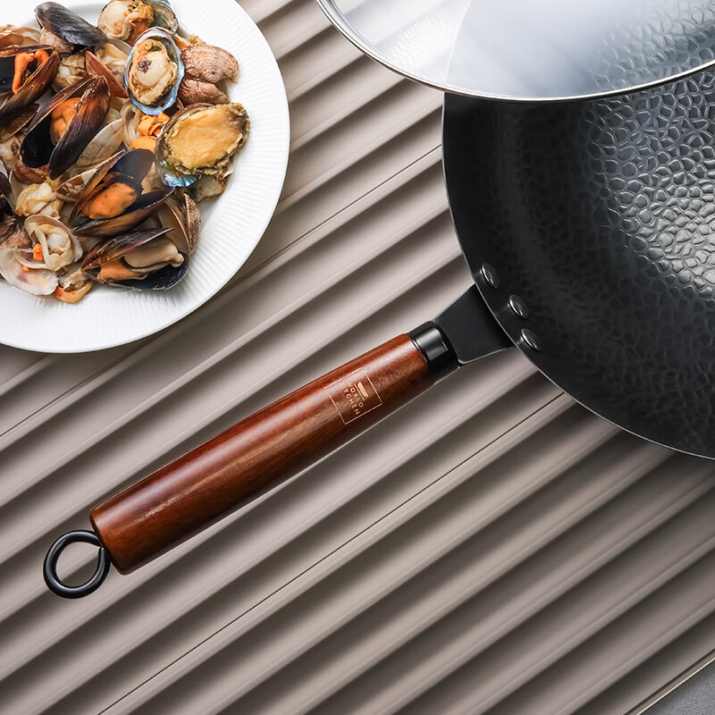 WORLD KITCHEN WK-CW32T/KZ/JY 精铁锤纹系列炒锅 32cm(带盖)(单位:个)高清大图