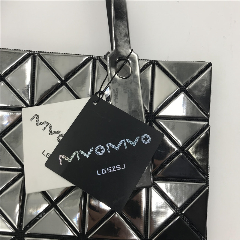 菱格三宅世家(MVO MVO LGSZSJ)6*6镜面菱格手提单肩包潮流百搭几何包百变折叠女包