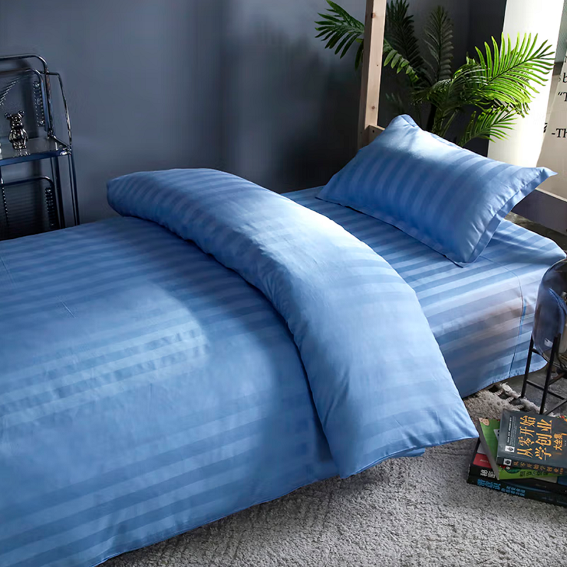 洛菲源 蓝色缎条床上用品三件套 (床单160*230cm被套160*225cm 枕套55*85cm) 套高清大图