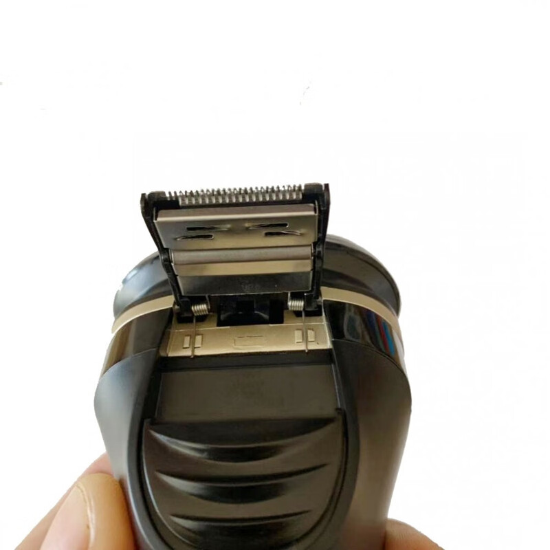 超人(SID)旋转式三刀头电动剃须刀RS320高清大图