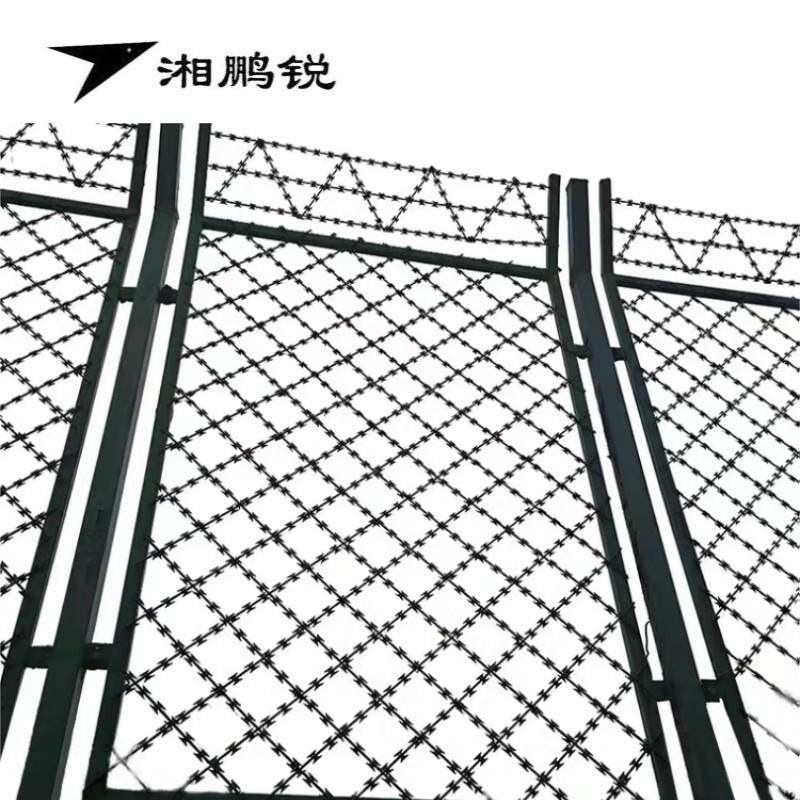 湘鹏锐 热镀锌刀刺防护网 孔径150*75mm 平方米高清大图
