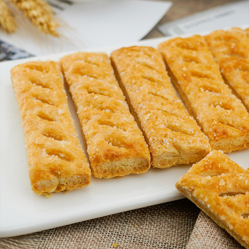 格兰娜千层酥饼干230g*1 苏宁自营零食韧性饼干鲜香酥脆充饥乌克兰进口零食休闲食品吃货网红早餐饱腹小吃代餐美食