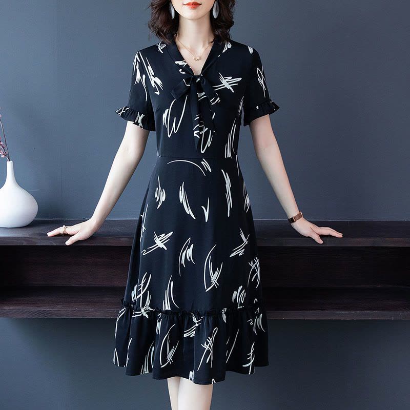 美动态大码女装2022夏装新款时尚流行长裙收腰显瘦洋气遮肚连衣裙图片