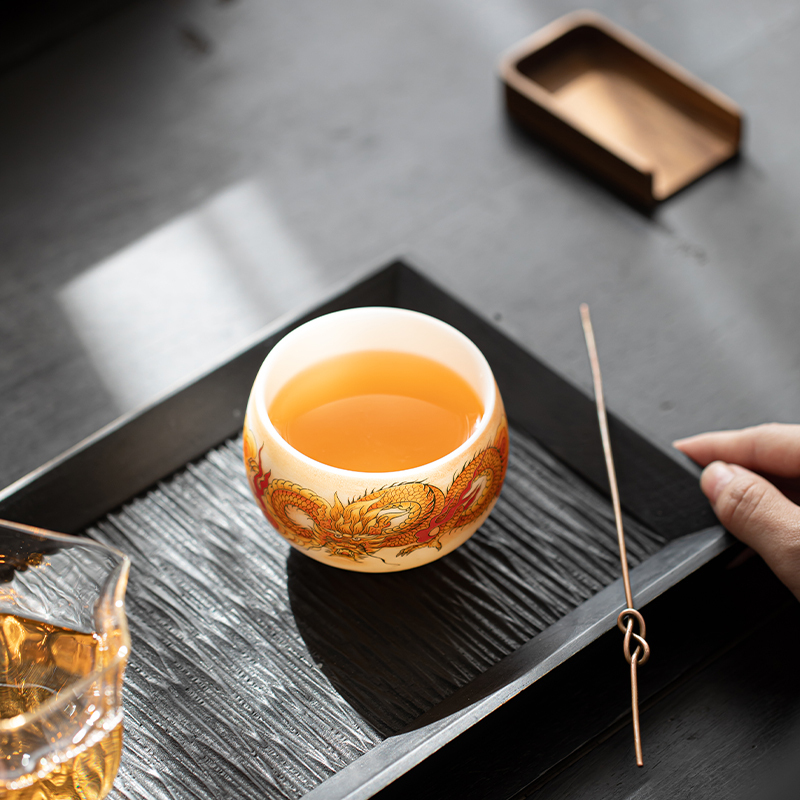 苏氏陶瓷(SUSHI CERAMICS)素烧羊脂玉瓷龙行大运禅定主人杯茶杯国家一级技师王文克老师作品