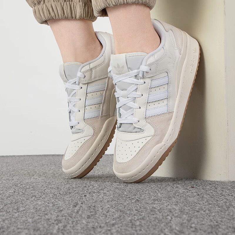 阿迪达斯（adidas）三叶草男女鞋新款潮流穿搭运动鞋休闲防滑耐磨时尚板鞋ID6858 ZP高清大图