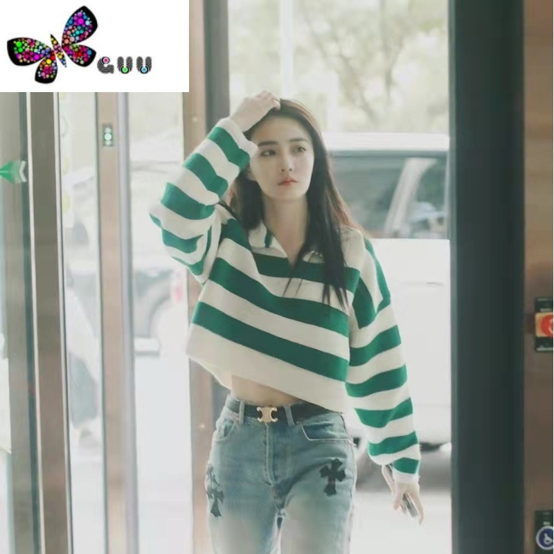 语娄徐璐同款绿色条纹针织v领polo衫女2023秋新短款毛衣宽松长袖上衣