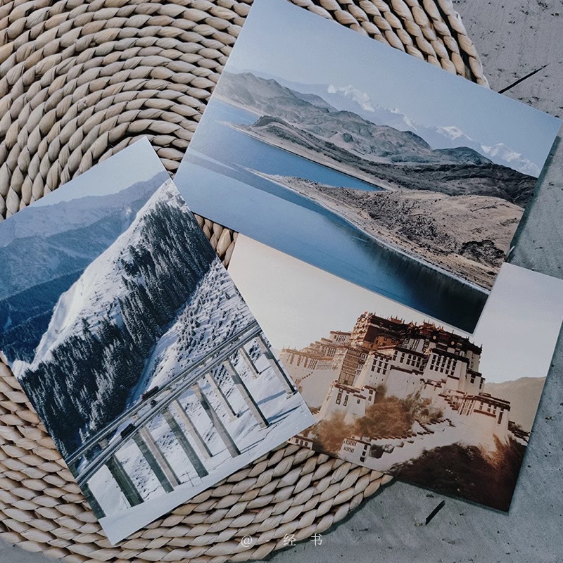 [正版]亲爱的旅人 28张摄影作品新疆风景我的阿勒泰 广阔大草原连绵不绝雪山风光出类艺术明信片创意唯美自然风景贺卡文创高清大图