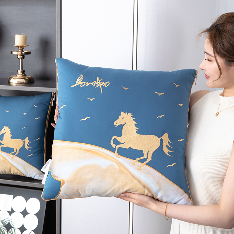 A类全棉抱枕被贴布绣马上成功 二合一绣花靠垫被不跑棉特大号