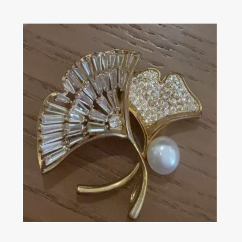 气质银杏叶百搭锆石微镶胸针女西装毛衣大衣胸花个性别针高档礼品-金色高清大图