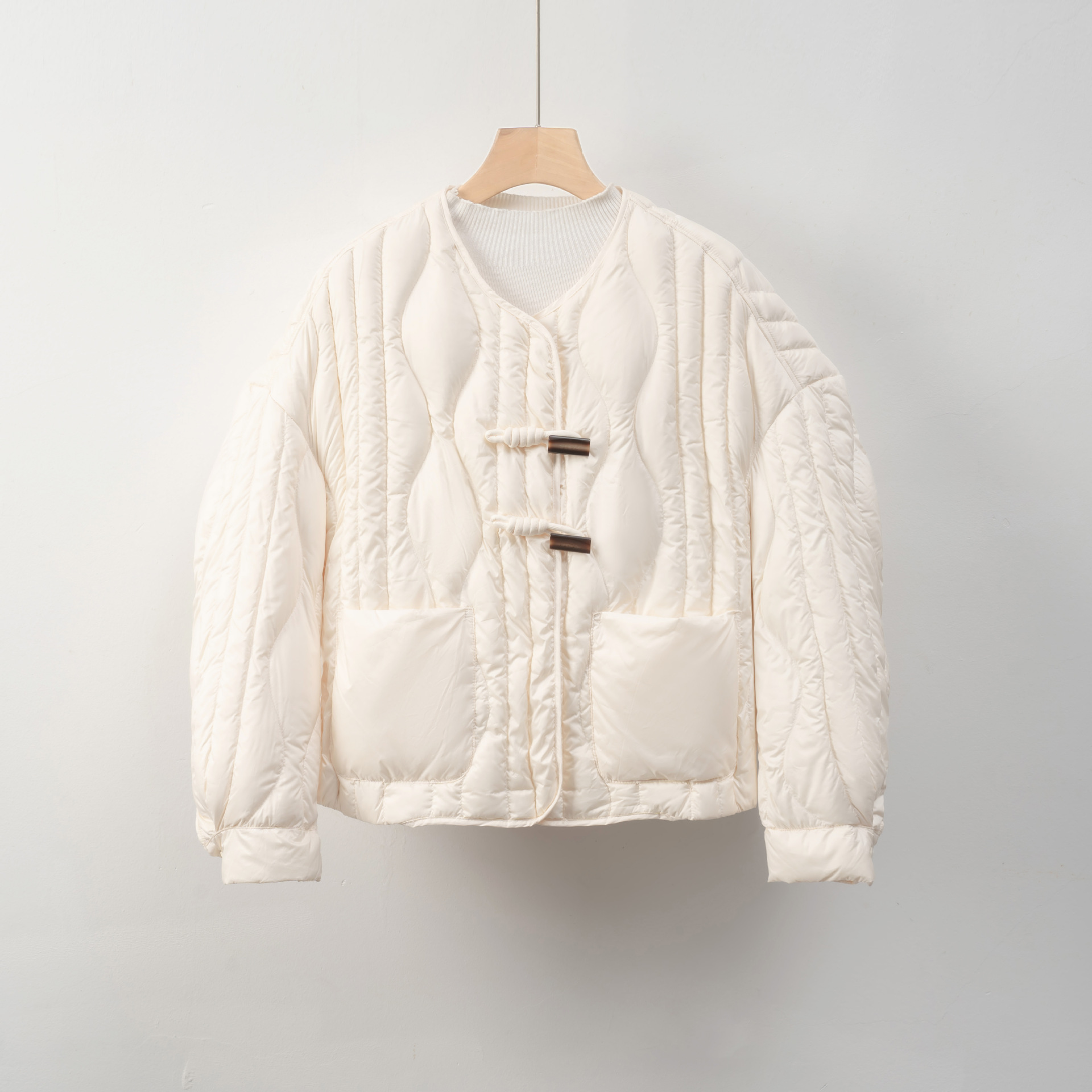 羽绒服新国标90绒休闲秋冬简约波浪国风纯色圆领宽松外套高清大图