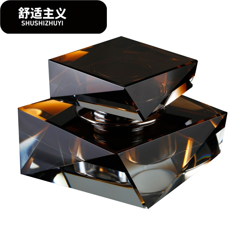 新款韩国水晶汽车模型车载香水座式车内饰品摆件创意多功能时尚女