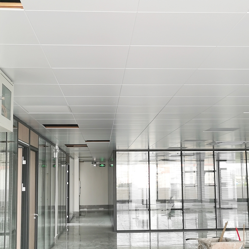 闪电客铝扣板600600集成吊顶自装办公室天花板扣板带孔穿